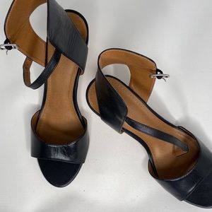 Susina ladies wedge sandals 9.5 Black EUC